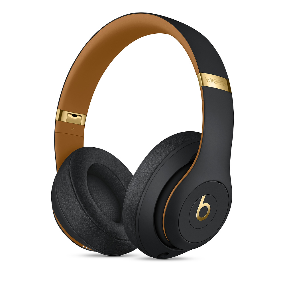 Studio3 Wireless - Midnight Black Gold Front View